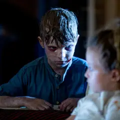 The Other Side of the Door: Horror o matczynej winie i duchach