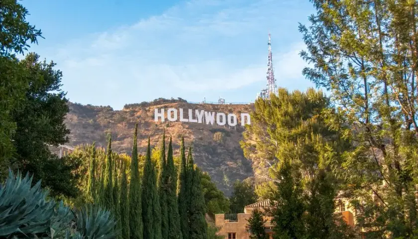 Kulisy Hollywood: Jak powstają nagradzane filmy