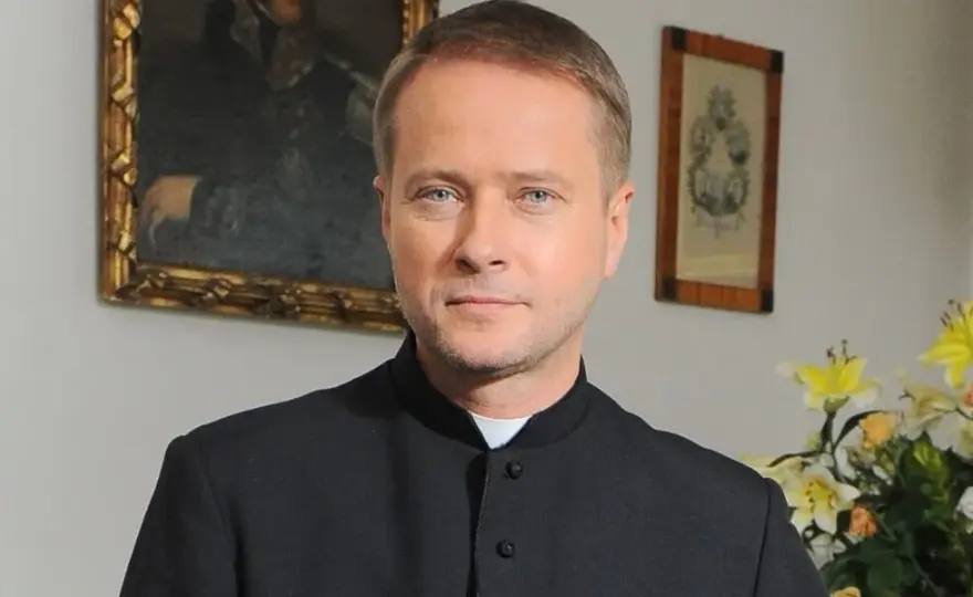 Artur Żmijewski jako ojciec Mateusz - fascynująca kariera aktora w serialu