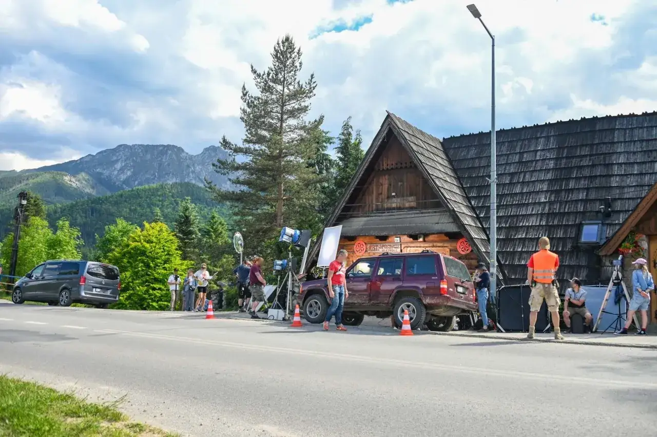 Zdjęcie Gdzie kręcono film Milioner? Zobacz niesamowite lokacje i ciekawostki z planu!